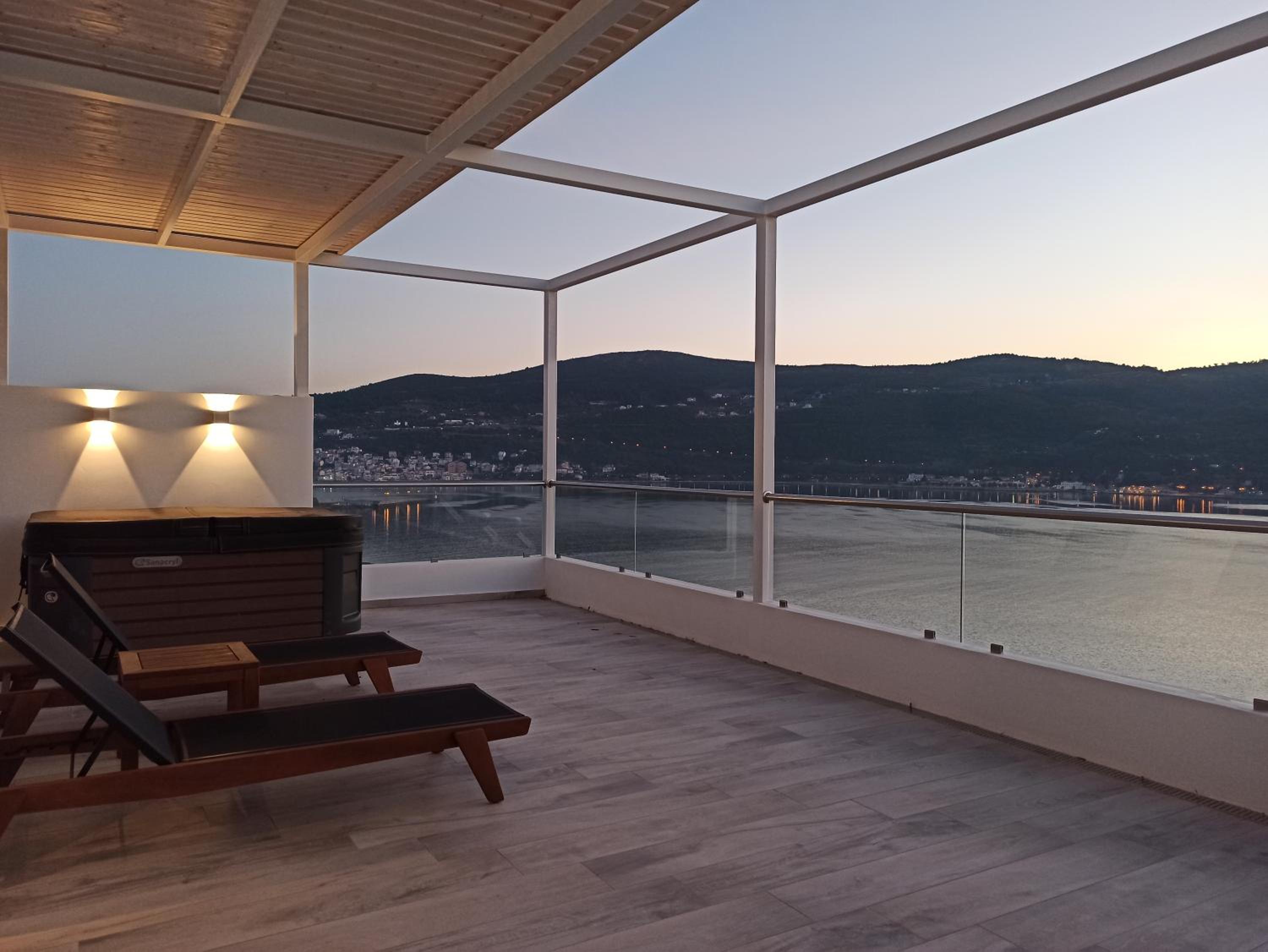 Anthemis Hotel Apartments 50/80