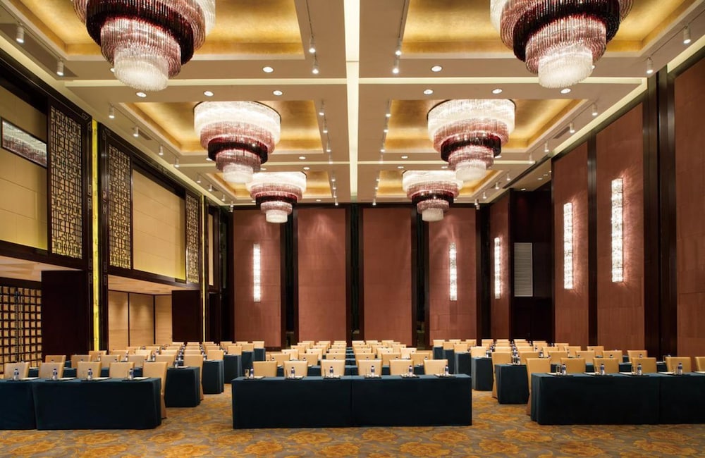Tonino Lamborghini Hotel Kunshan City Center Package 24/41
