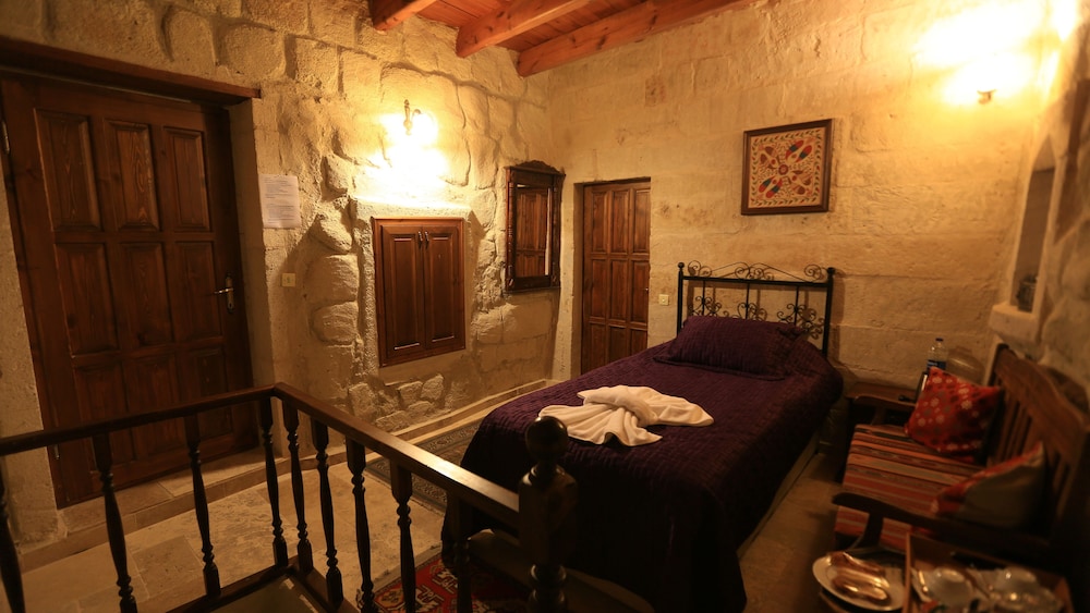 Turquaz Cave Hotel 85/98