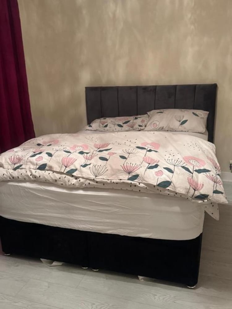 OYO Komegloba Mega room 13/22
