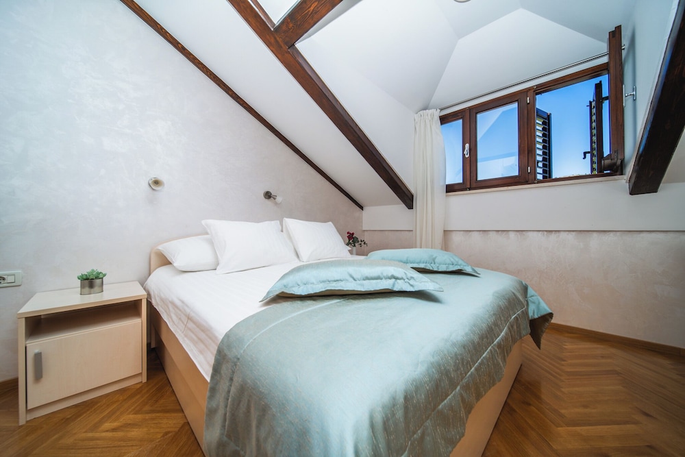 Villa Franica 13/50