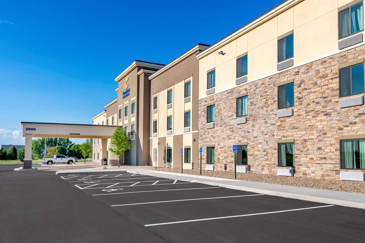 Comfort Inn & Suites Mankato, MN 26/30