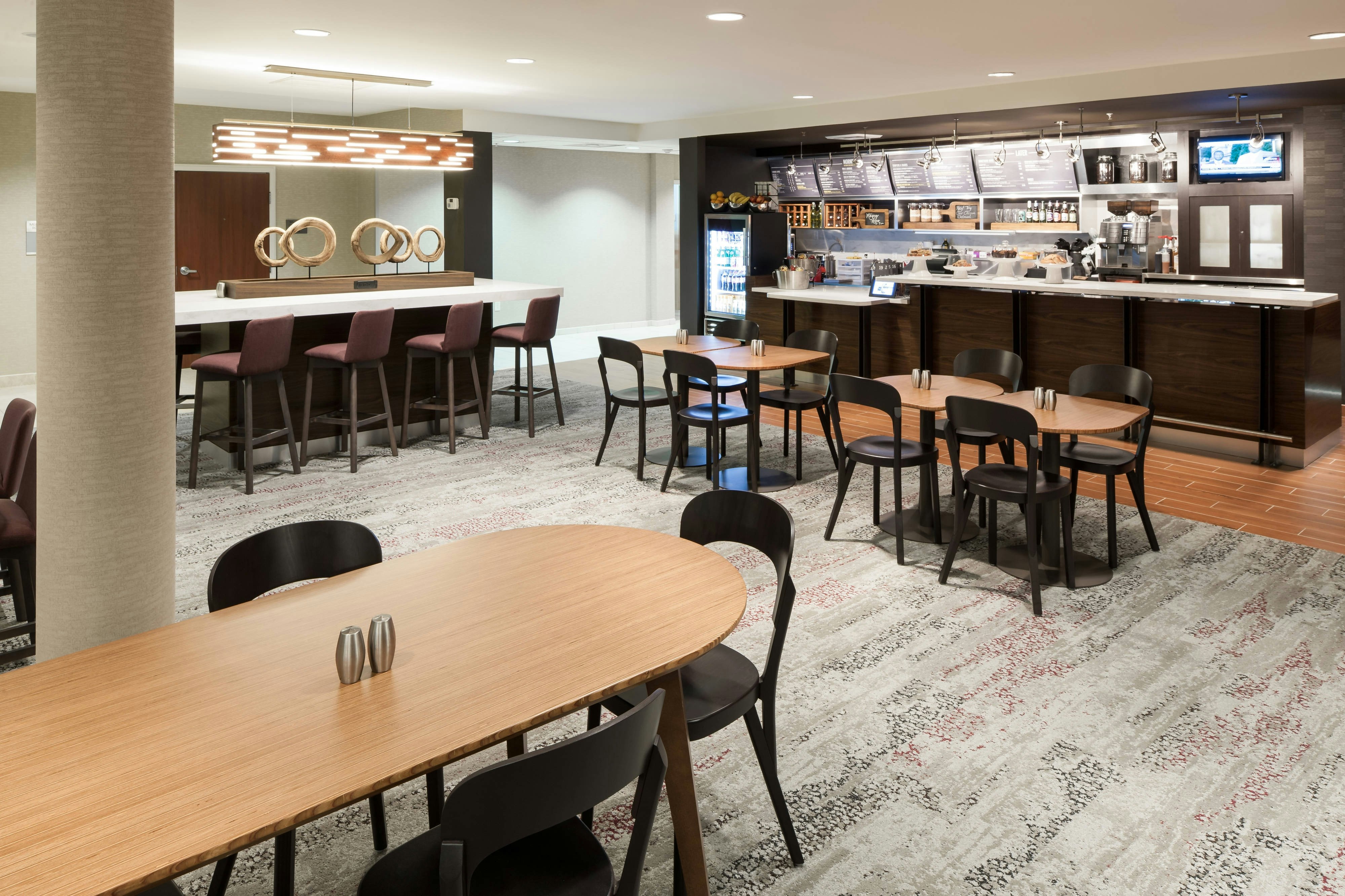 Courtyard by Marriott Hattiesburg 27/42