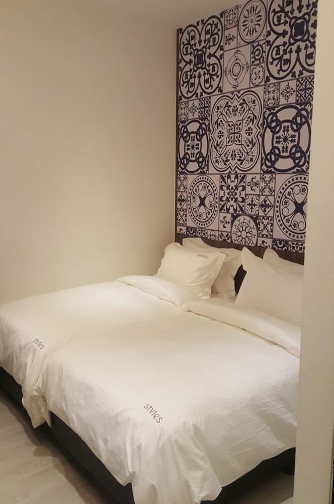Styles Hotel 28/48
