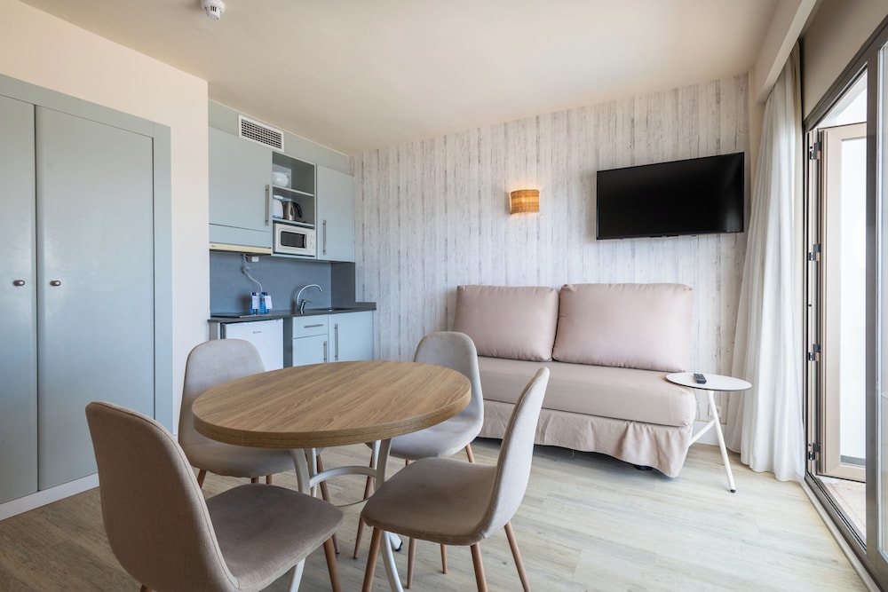Leonardo Royal Ibiza Santa Eulalia 36/50
