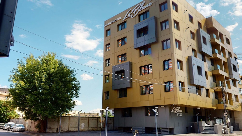 Le Blanc Aparthotel 4/68