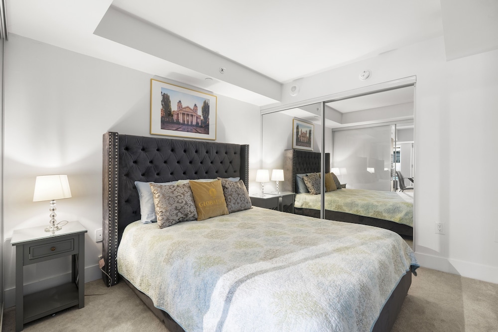 The Britt Condos in Downtown Toronto 6/35