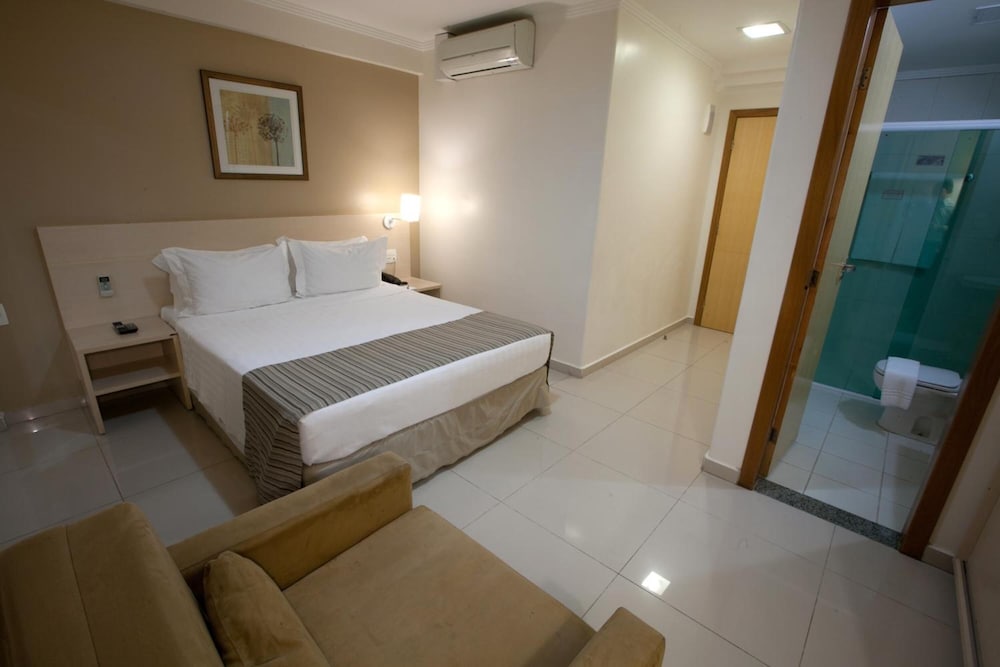 Oitis Hotel 22/63