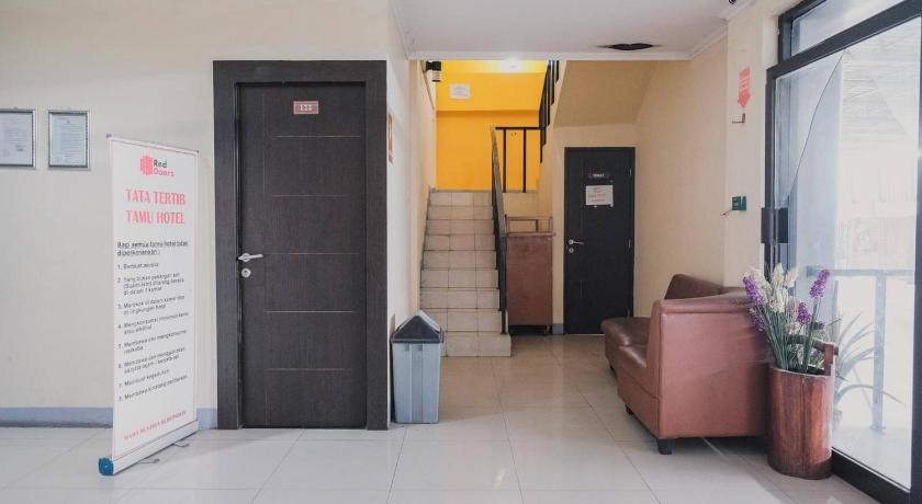 Reddoorz Near Itc Cempaka Mas 32/54