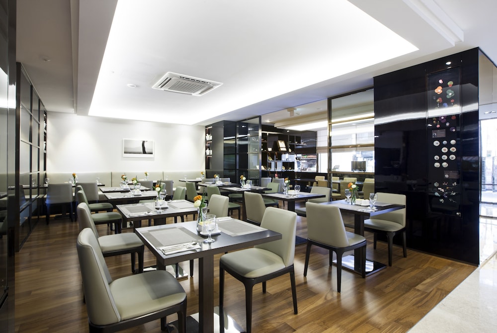 The Grand Hotel Myeongdong 56/60