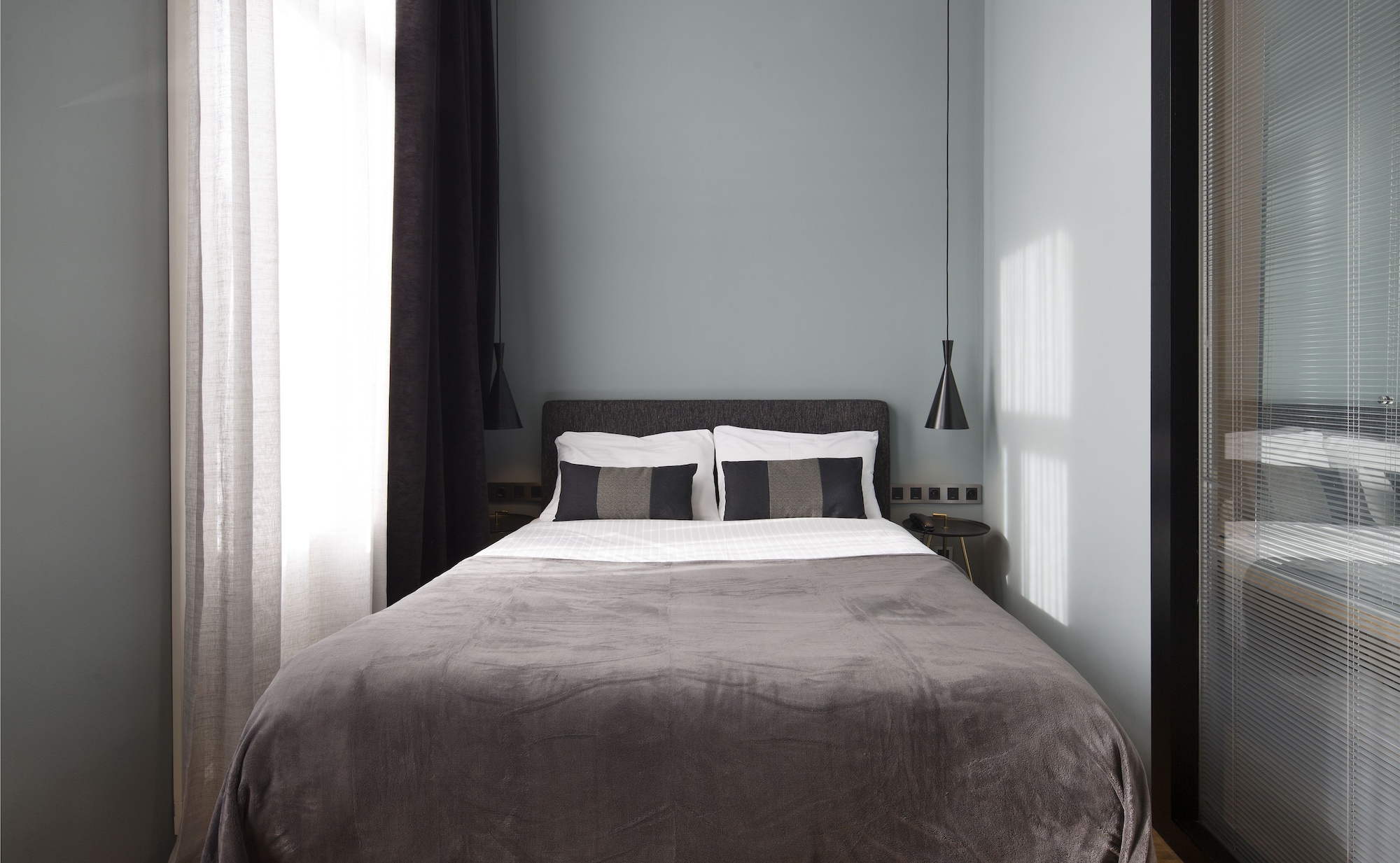 SEMI BASEMENT, BASIC, DOUBLE BED
