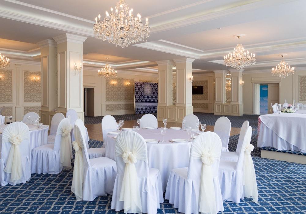 BUSINESS HOTEL ALMATY 36/39