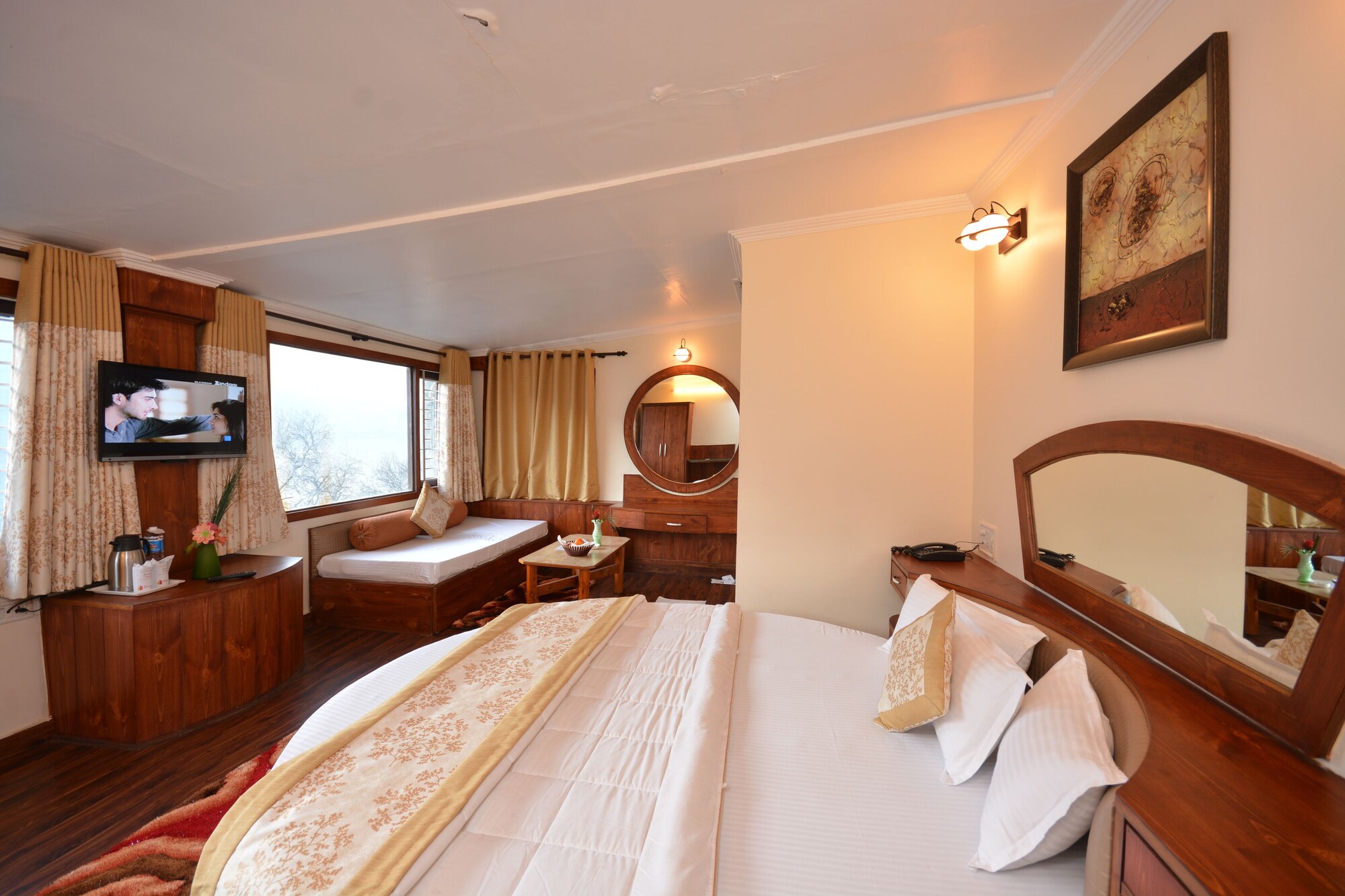 1 Bedroom, Executive, 1 King and 1 Single Beds, Hill View