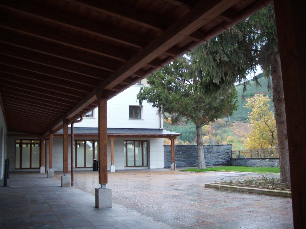 Parador De Villafranca Del Bierzo 40/45