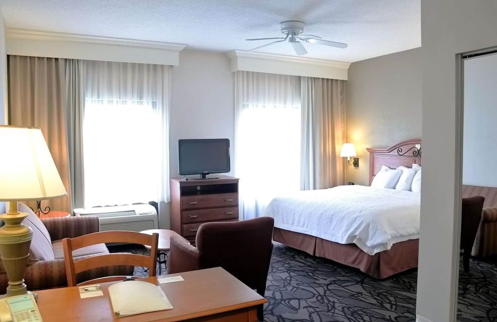 Hampton Inn & Suites Birmingham-Pelham (I-65) 8/48