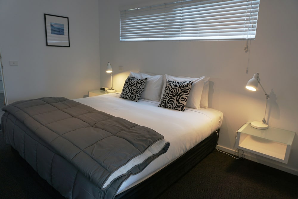 Ashmont Motor Inn & Apartments 7/31