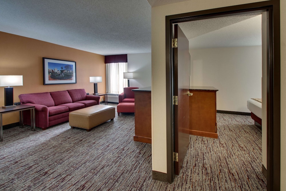 Drury Inn and Suites Bowling Green KY 27/50