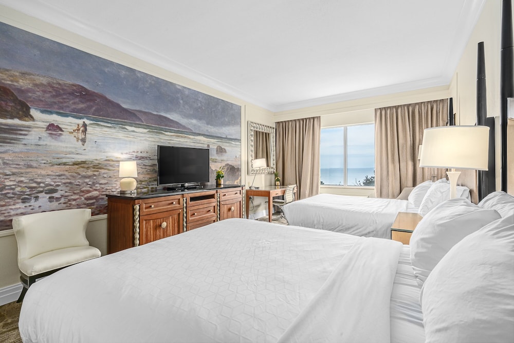 Holiday Inn Express Long Beach 23/63