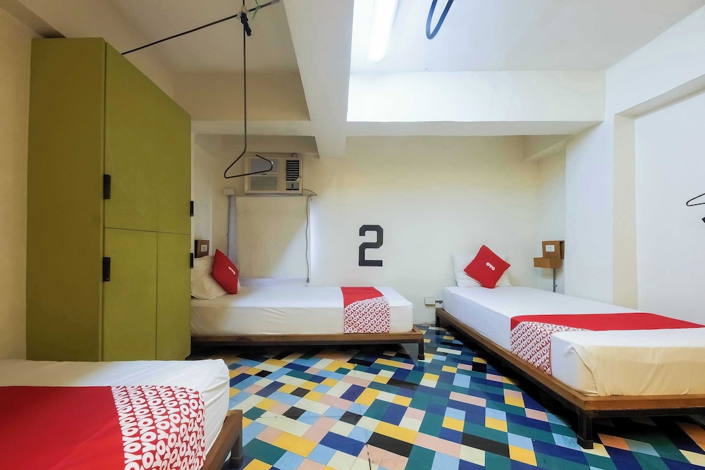 Junction Hostels 20/50