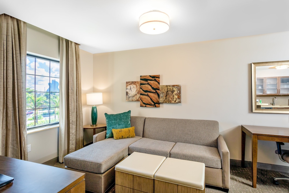 Staybridge Suites Fort Lauderdale Airport - West 28/53