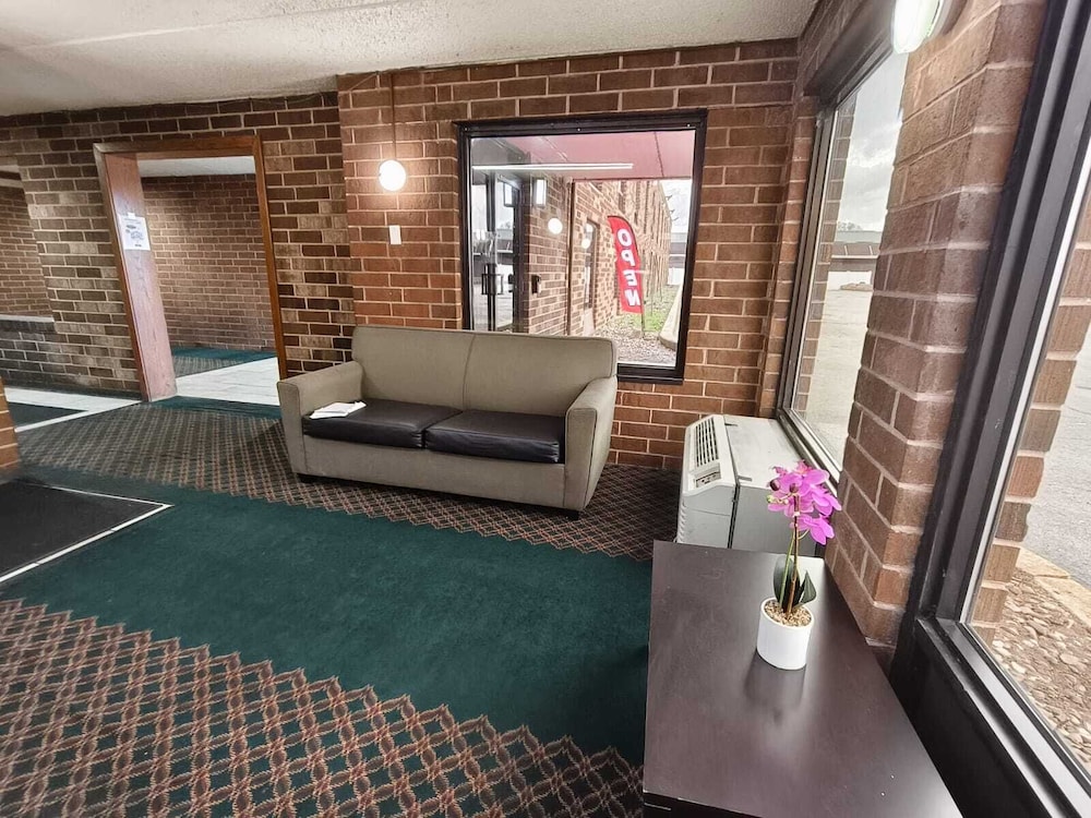 Plaza Hotel By OYO Calumet Park Near Alsip I 57 47/62