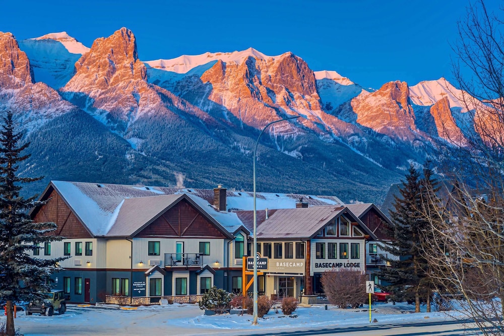 Basecamp Lodge Canmore 6/63