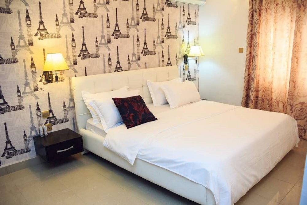 Duchess Hotel And Spa 4/22