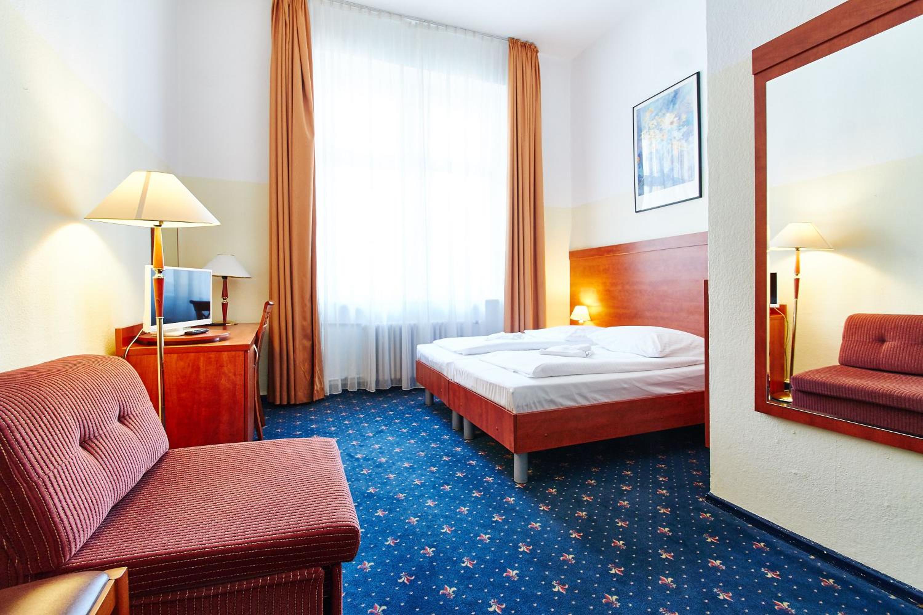 Room, Double Bed, Hotel Europa City 2/2