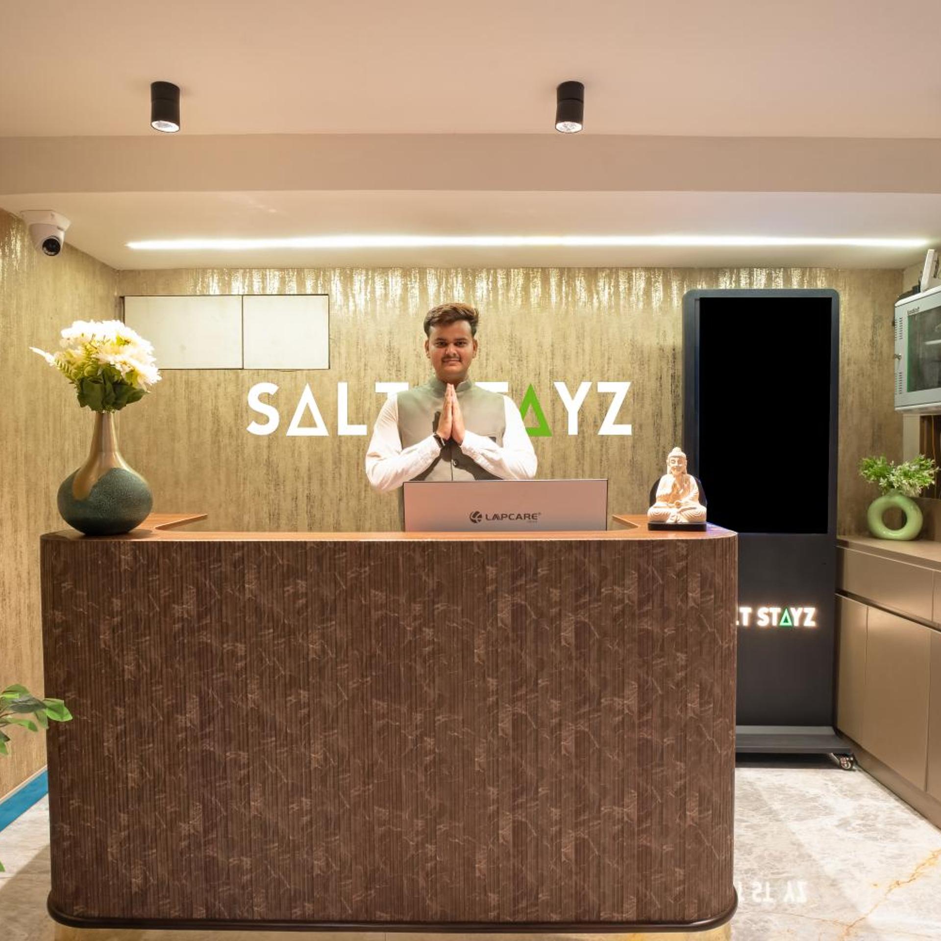 Saltstayz Premier Naraina Vihar 8/60