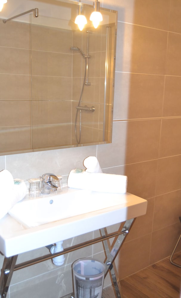 Hotel Cyrnea 26/39
