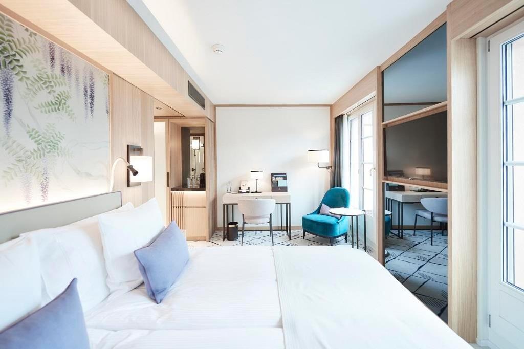 Roof Top, King Bed, Patio