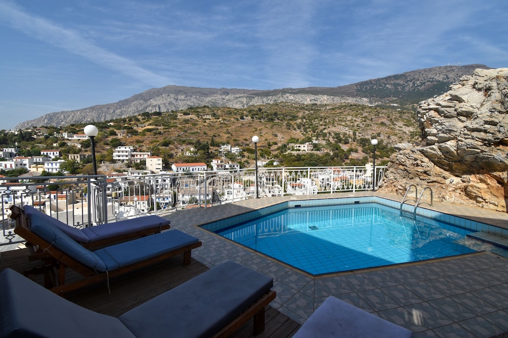 Kastro Hotel 92/100