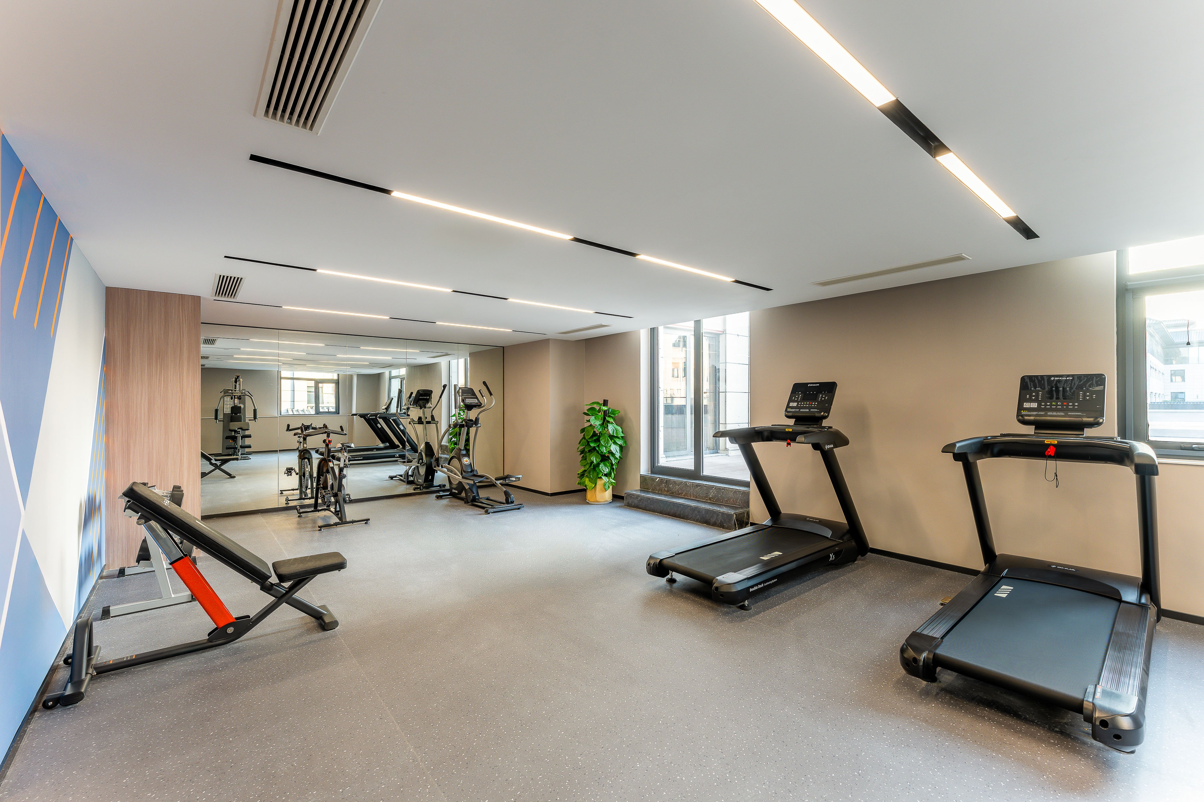 Holiday Inn Express Luoyang Longmen 17/27