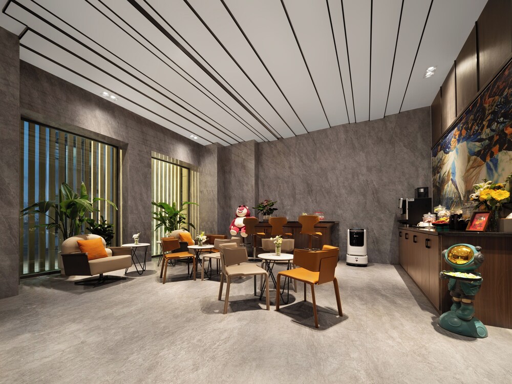 UrCove by Hyatt Aksu Century Square 11/13