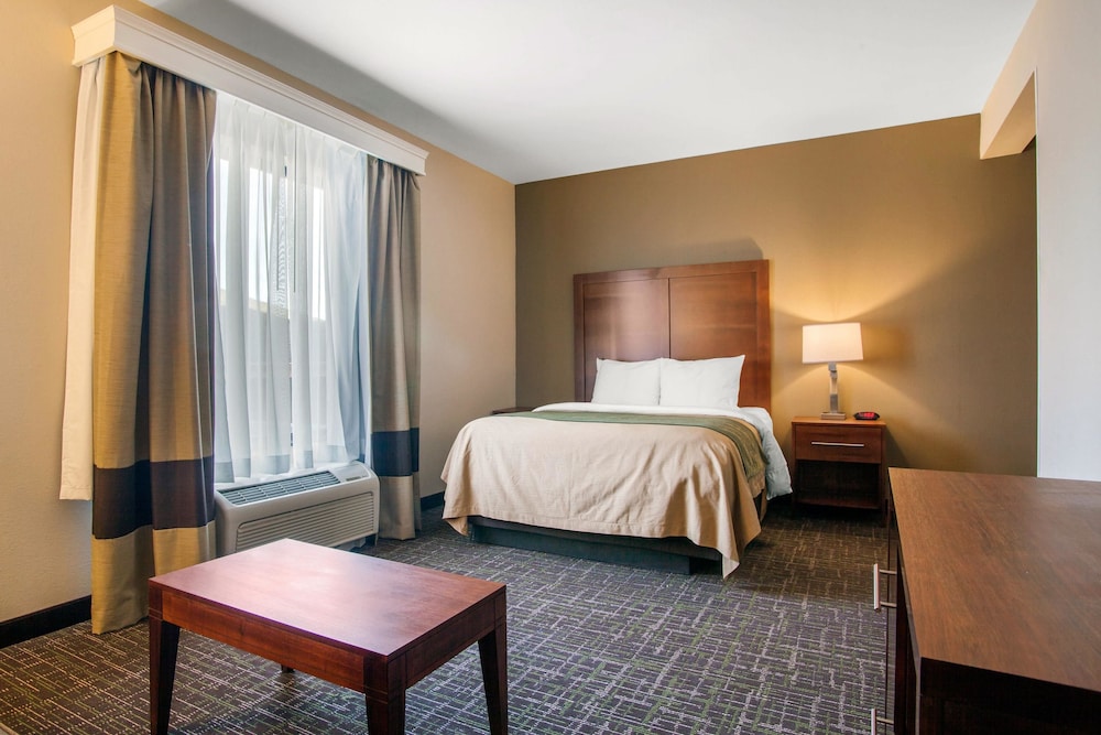 Comfort Inn And Suites Norman 16/34