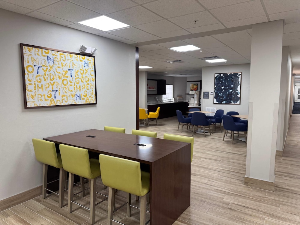 Comfort Inn & Suites Memphis Germantown 39/50