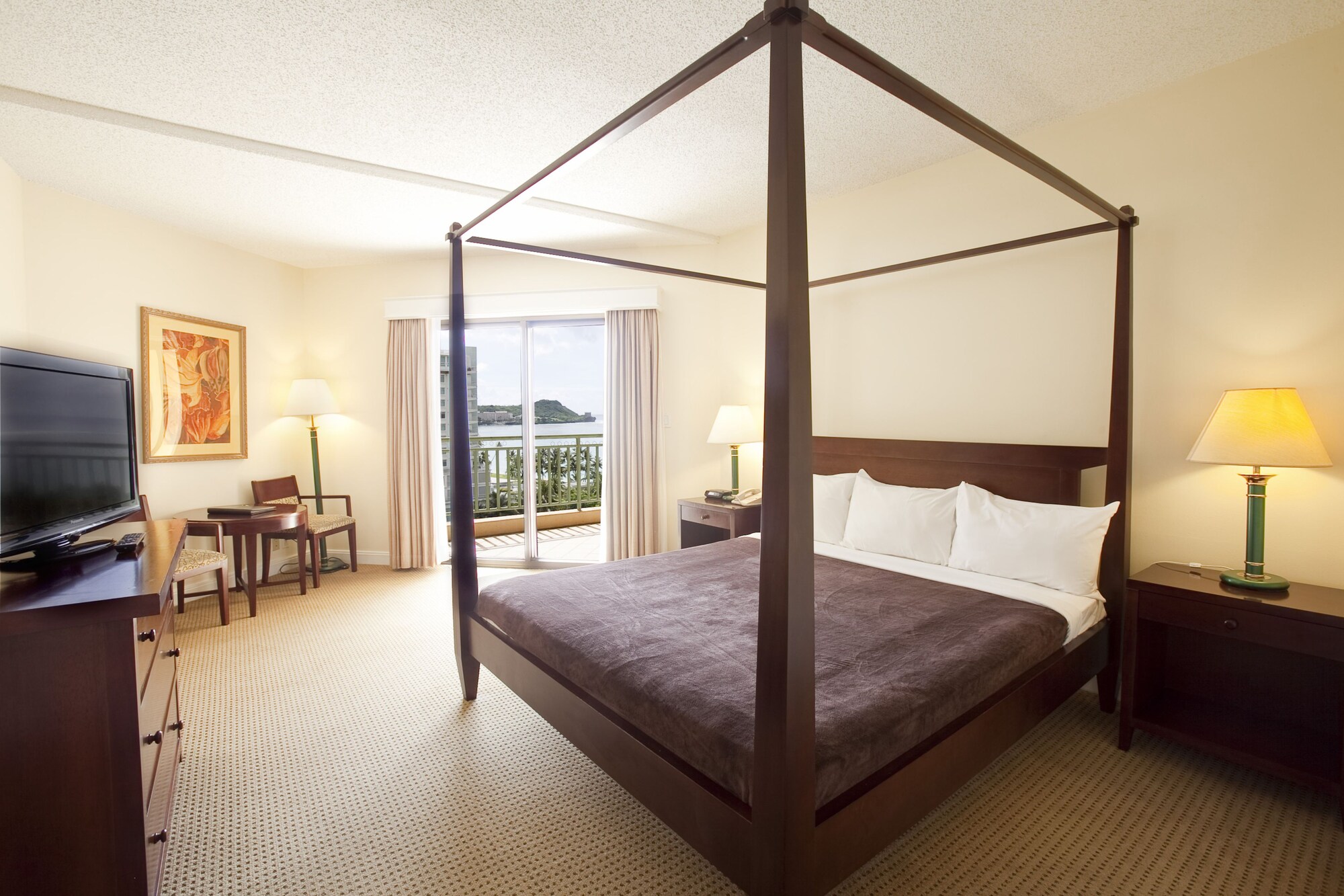 ROOM, KING BED, OCEAN VIEW