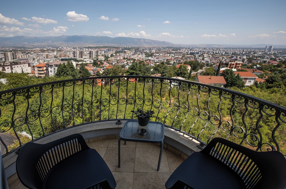VIEW INN BOUTIQUE HOTEL 45/50