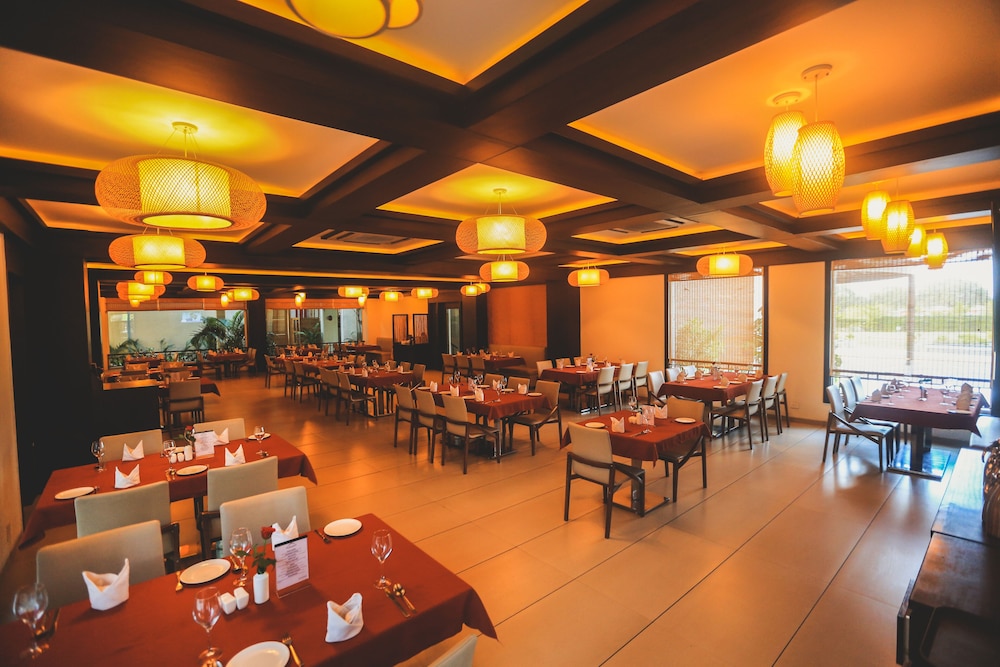 Rudraksh Club & Resort 11/27