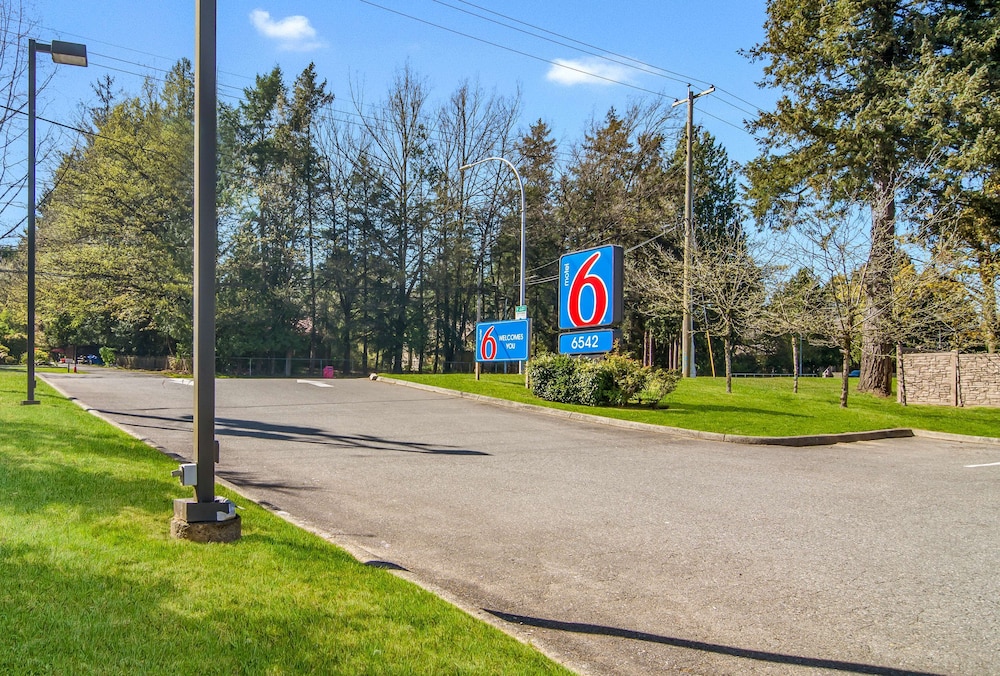 Motel6 Surrey BC 27/37