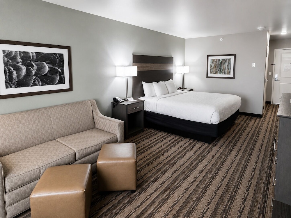 GrandStay Hotel and Suites 18/63