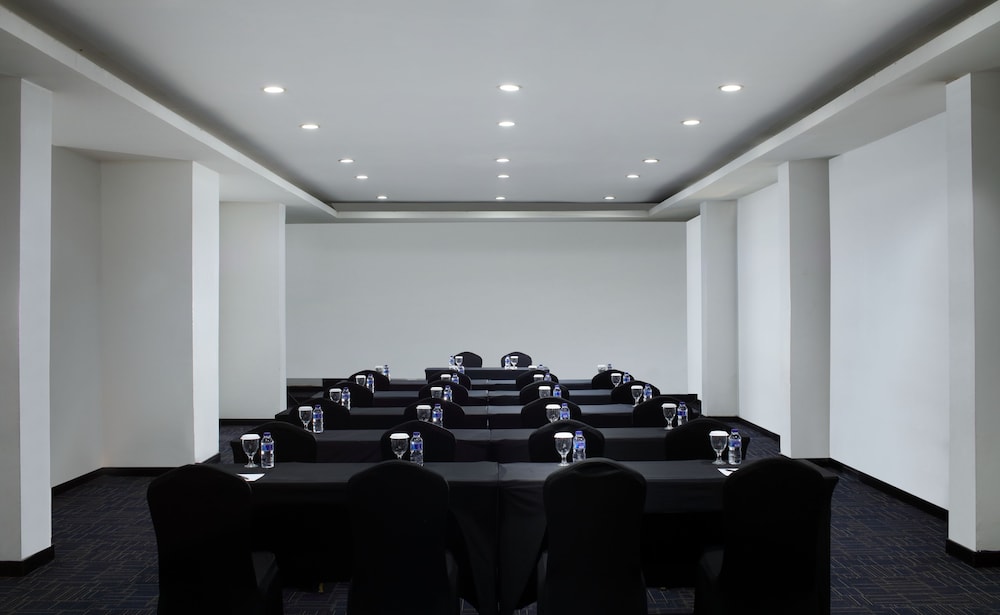 Grandkemang Hotel 40/50