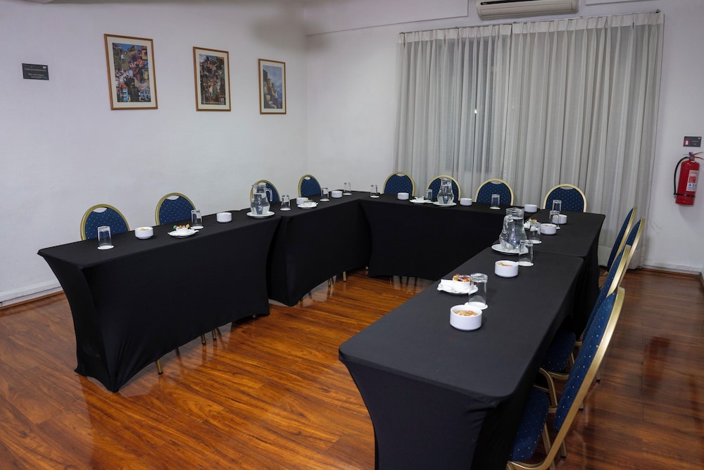 Hotel Presidente (ex. Presidente Hotel Santiago) 36/60