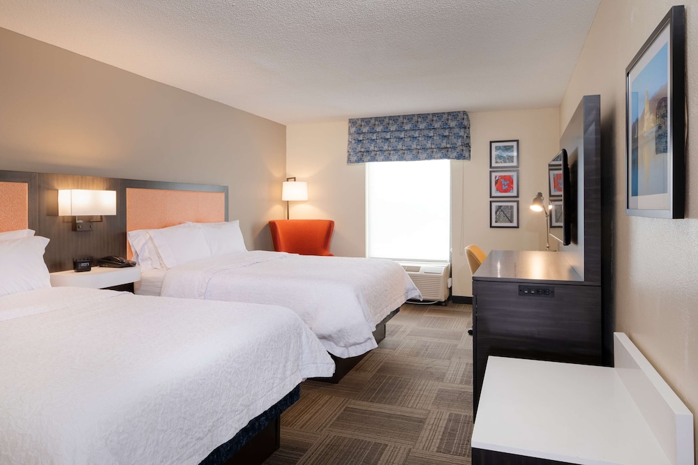 Hampton Inn Charleston Southbridge 11/41