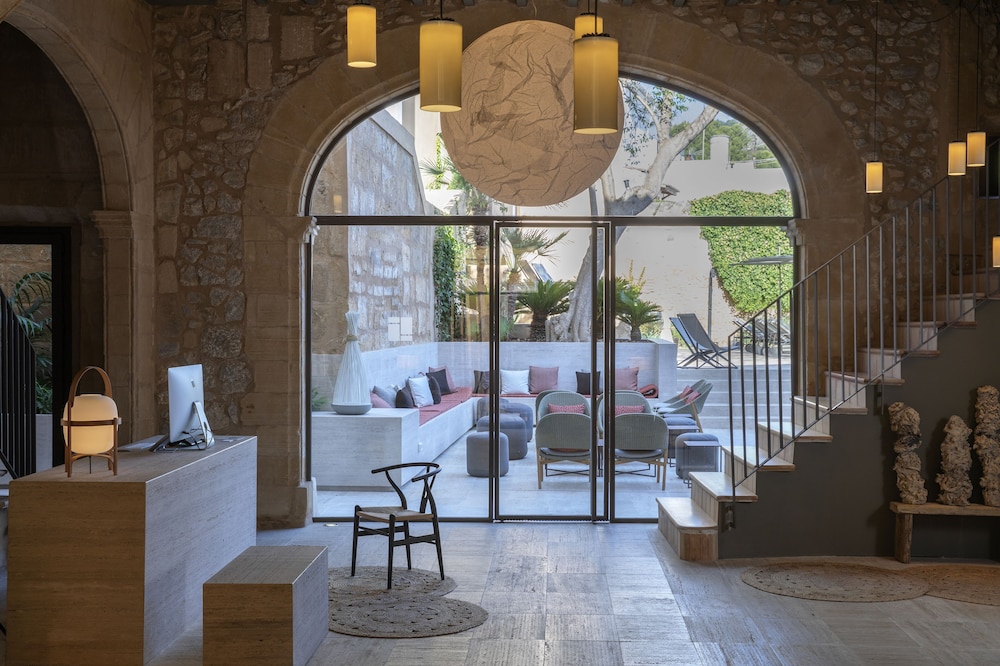 Boutique Hotel Can Aulí 23/34