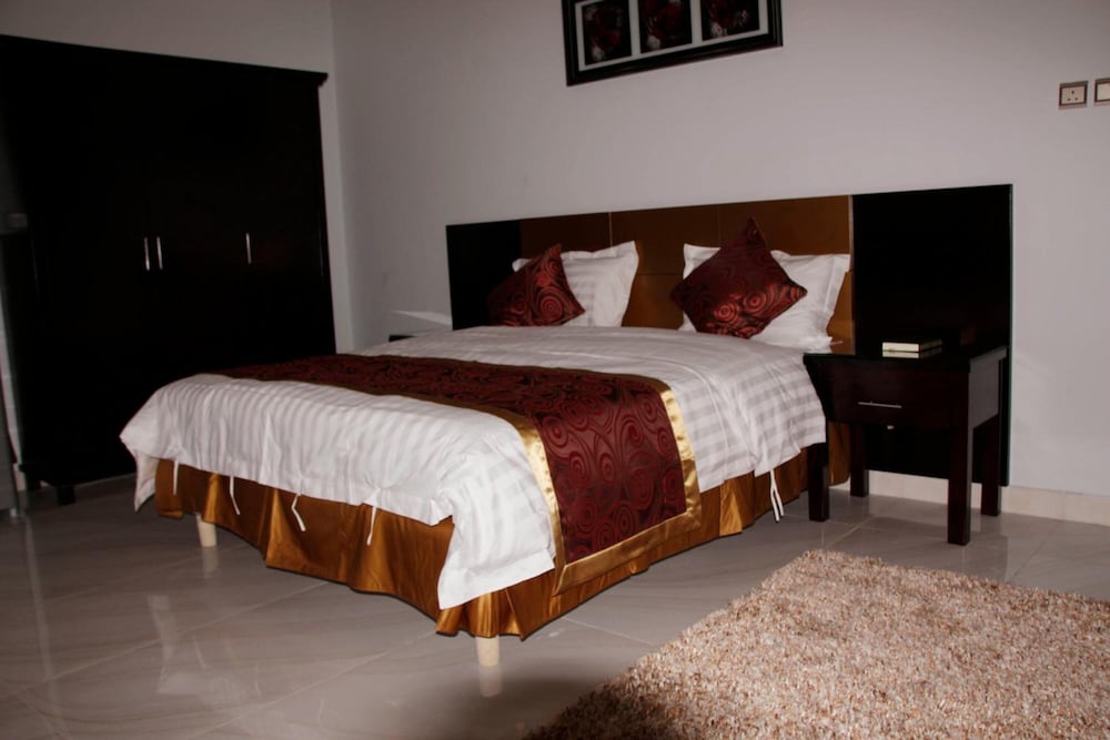 عروس الفيصلية للوحدات السكنية المفروشة(Aros Alfaisaliah Furnished Units) 16/73