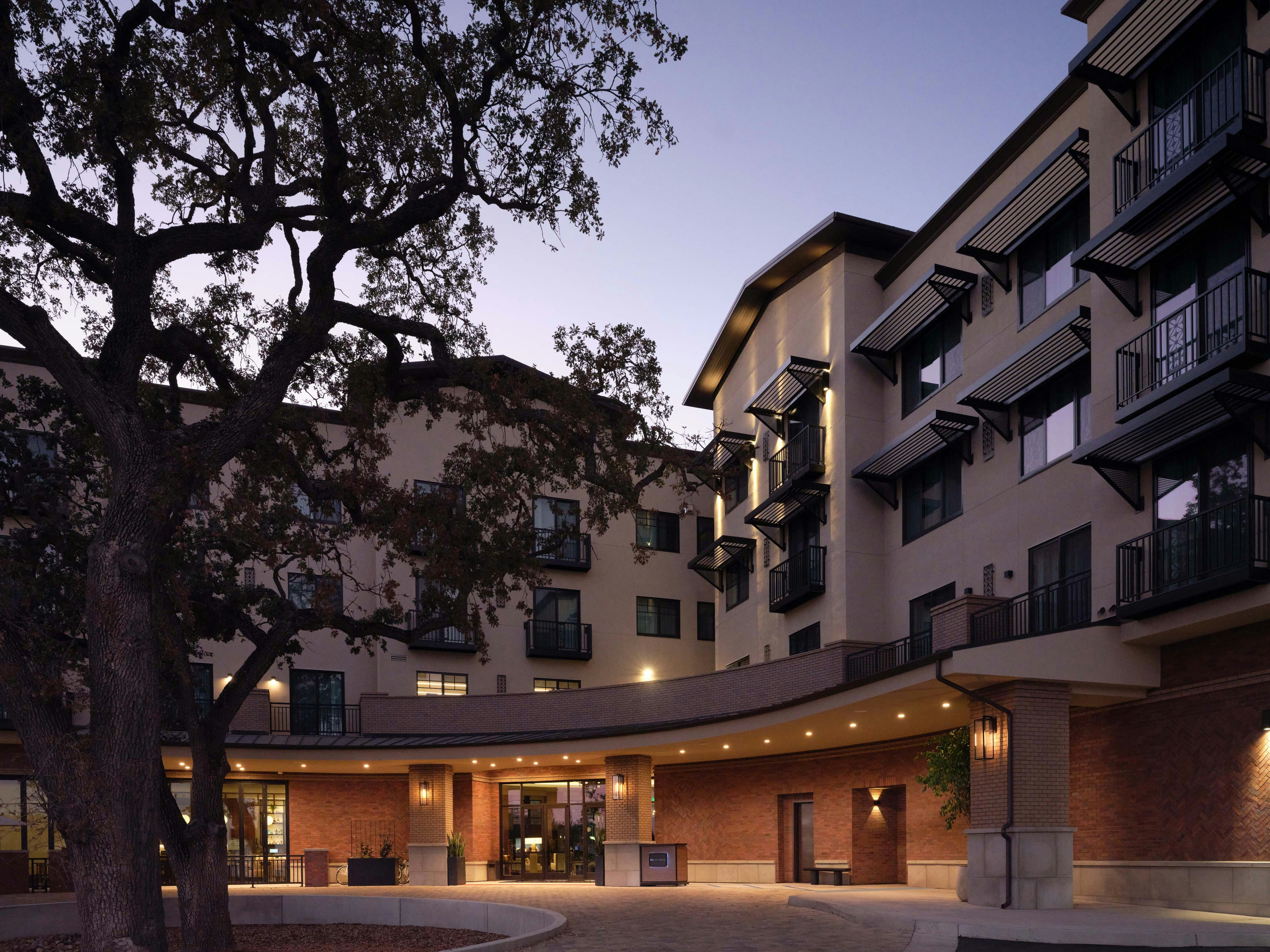 The Ava Hotel Paso Robles, Curio Collection by Hilton 4/45
