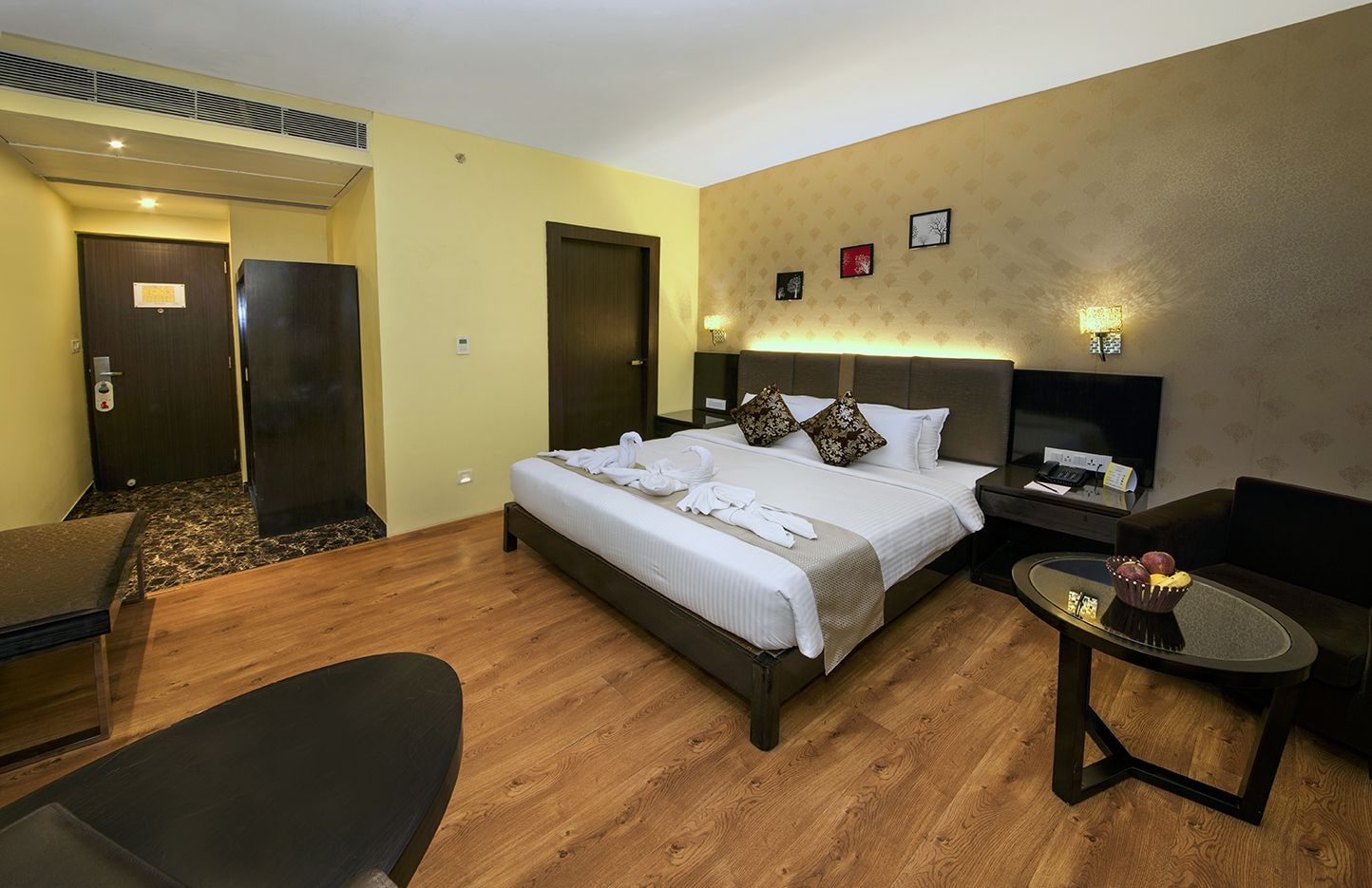 Club, Suite, King Bed
