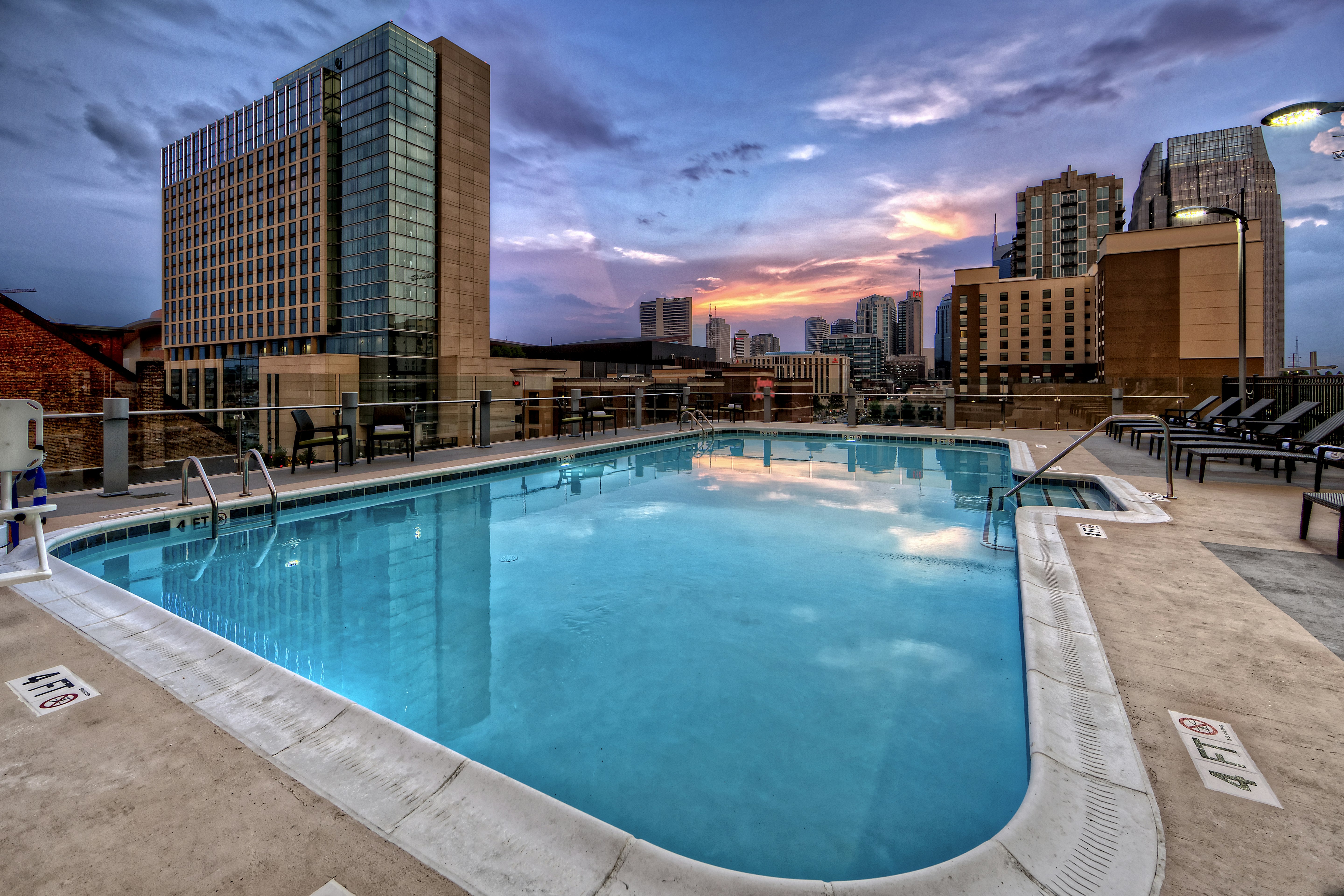 Hilton Garden Inn Nashville Downtown/Convention Center 30/68