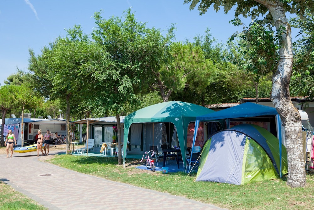 VELA BLU CAMPING VILLAGE 58/67